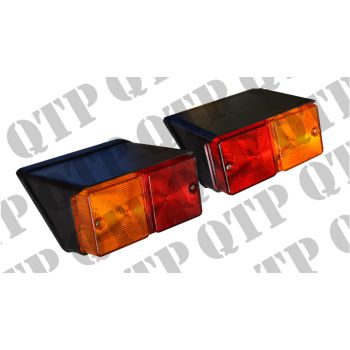 Rear Lamp Ford Q Cab / PAIR / 12 Volt / 3 Function / RH & LH - 4200