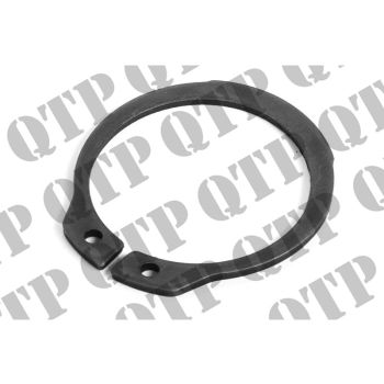 Snap Ring John Deere 5000 Series - 4WD Front Axle Support - 580362