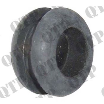 Massey Ferguson Grommet 600&#039;s Glass to Frame - PACK OF 4 - PRICE PER UNIT - 6250