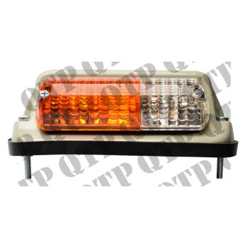 Massey Ferguson Lamp 135 RH Front Marker ** Lens is 63363 ** - 63364