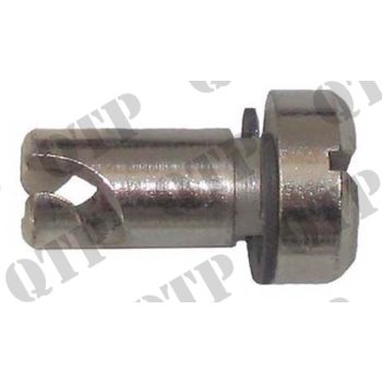 Massey Ferguson Grill Door Fastener 100 - 897819